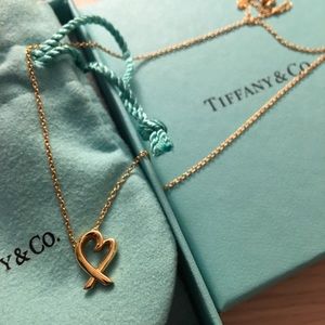 Tiffany&co heart pendant necklace 18k gold